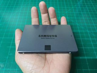 Samsung SSD 840 EVO 1TB or Terabyte 2.5-inch Solid State Drive (SSD)