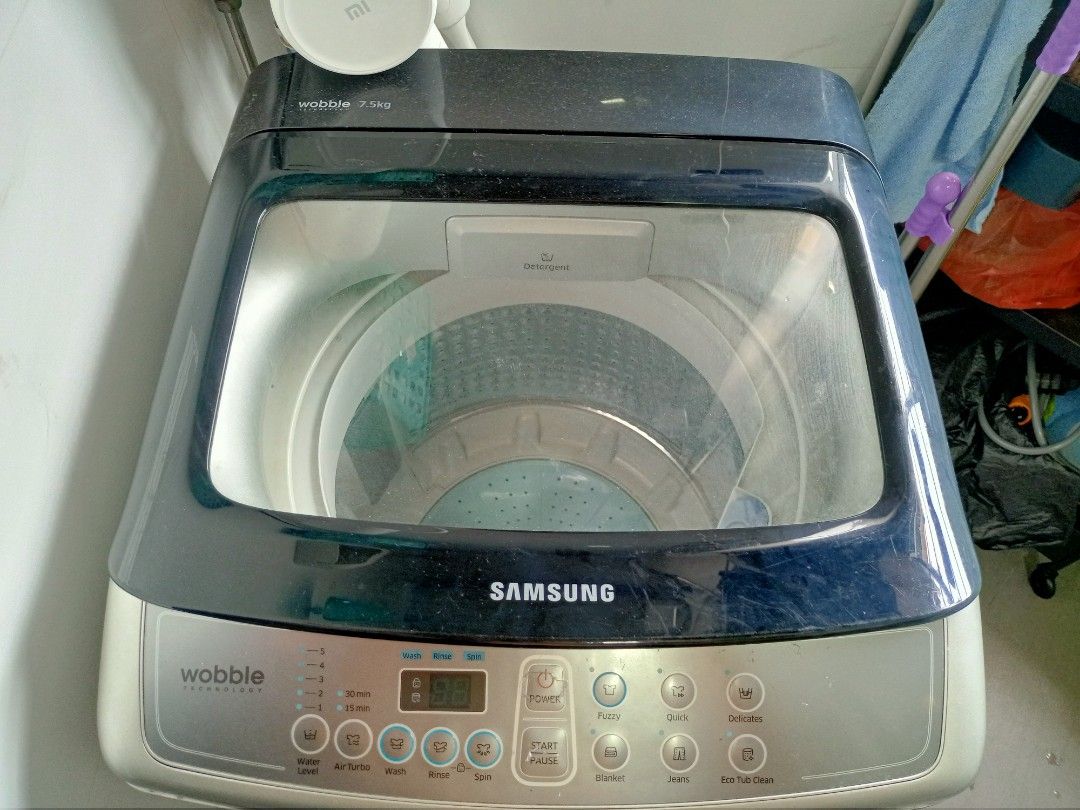 Samsung Wobble washing machine, TV & Home Appliances, Washing Machines