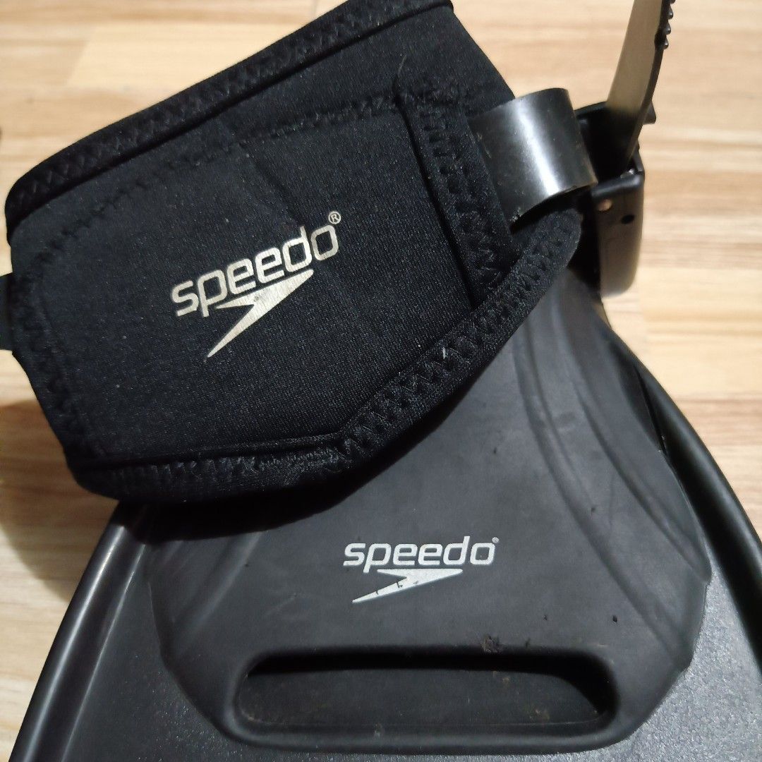 Speedo Diving fins (Category: Other Sports Equipment and Supplies) located in Manila. Submitted by maruko2001 (Listing ID 1154868224, Image 3). Description: Adjustable Size. CM 39-43 UK 6-9 US 7-10.