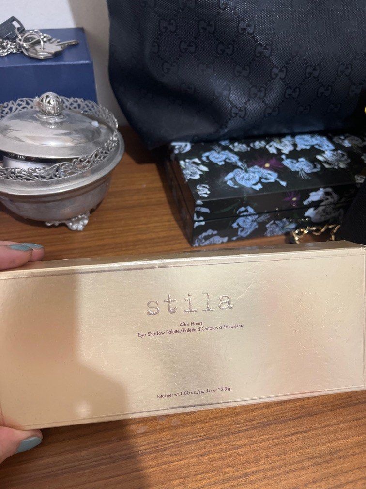 Stila after hours palette (Category: Makeup) located in Las Pinas. Submitted by dianalizares (Listing ID 1197182790, Image 1). Description: No return no exchange Shipping not invluded.
