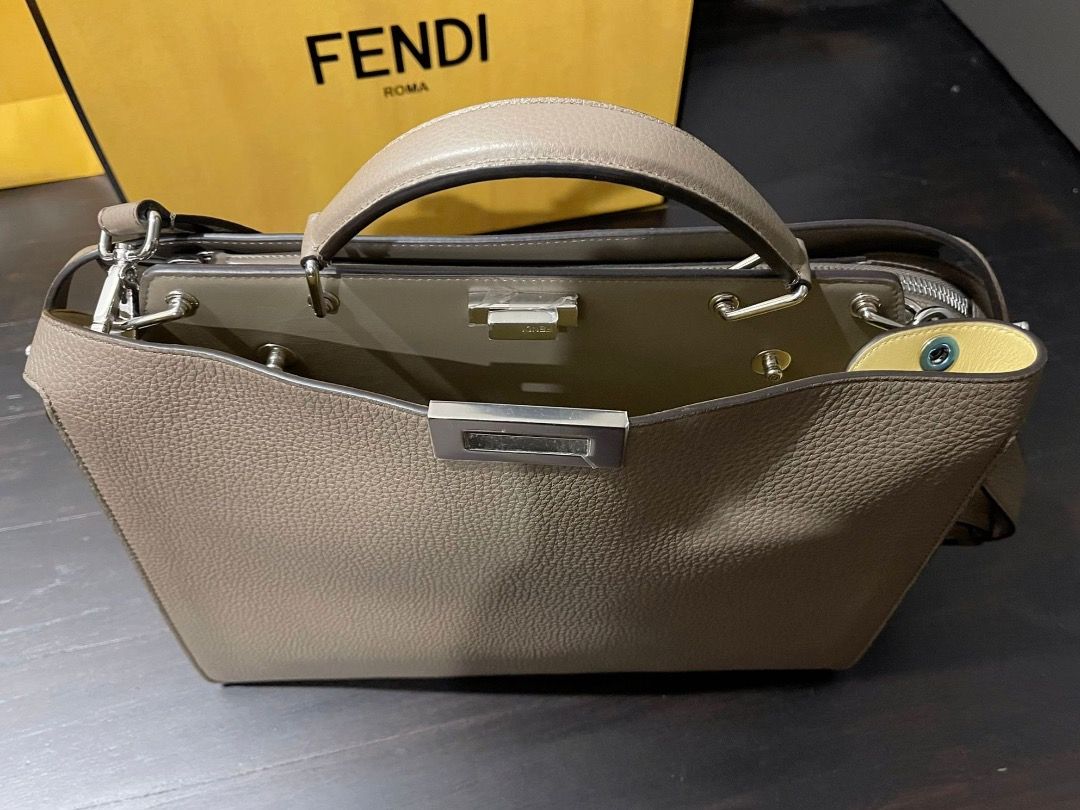FENDI 育てれ ピーカブー ISeeU ミディアム