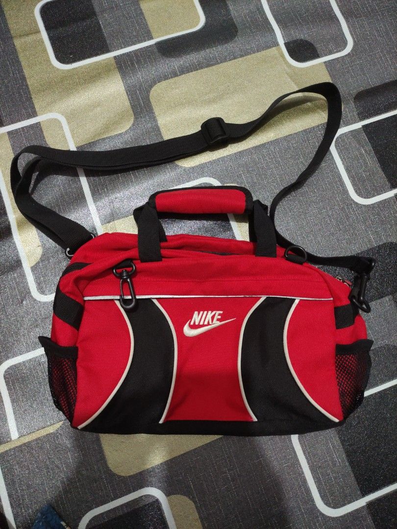 Vintage Nike Duffle Bag, Men's Fashion, Bags, Sling Bags on Carousell