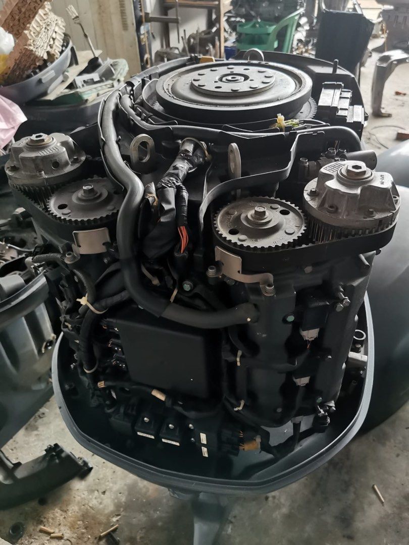 Yamaha outboard engine 250hp full overhaul, Everything Else on Carousell