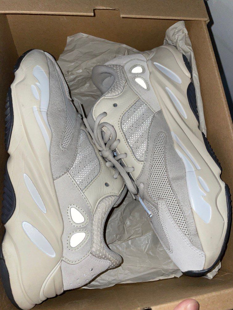 yeezy 709 analog
