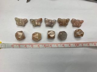 （分類：）位於 。 由 yipjessie 提交（商品編號 1197357299，圖片 1）。簡介： 。