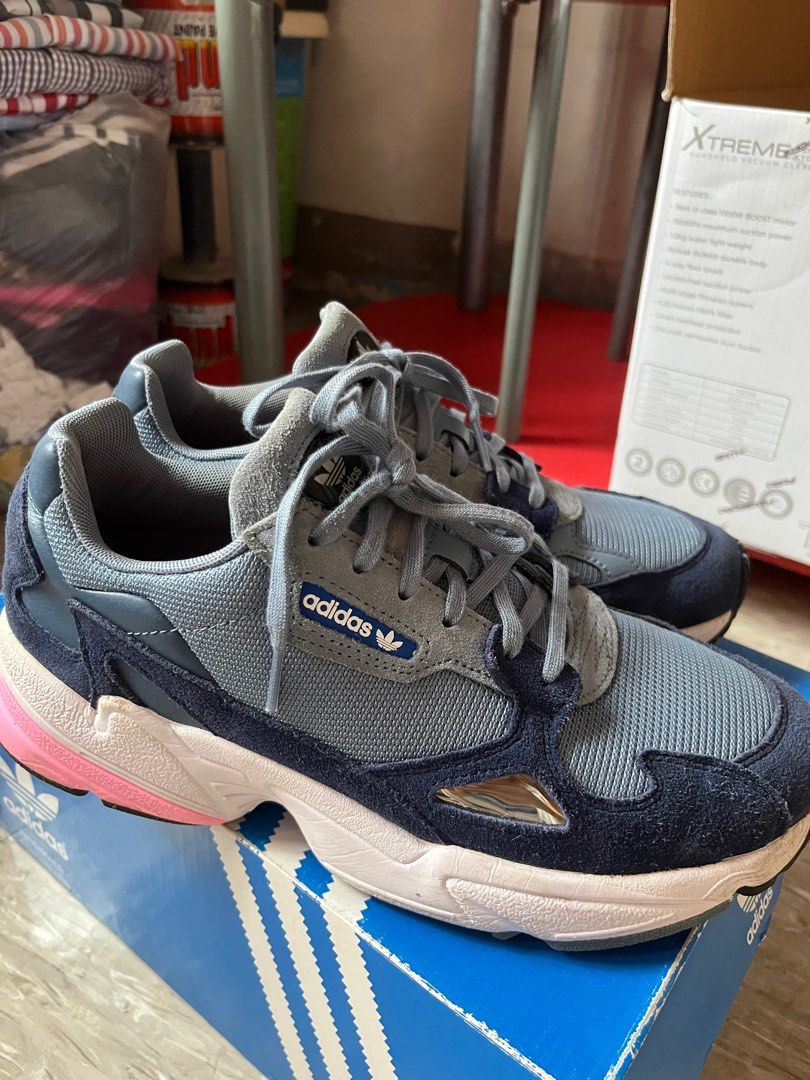 Adidas Falcon