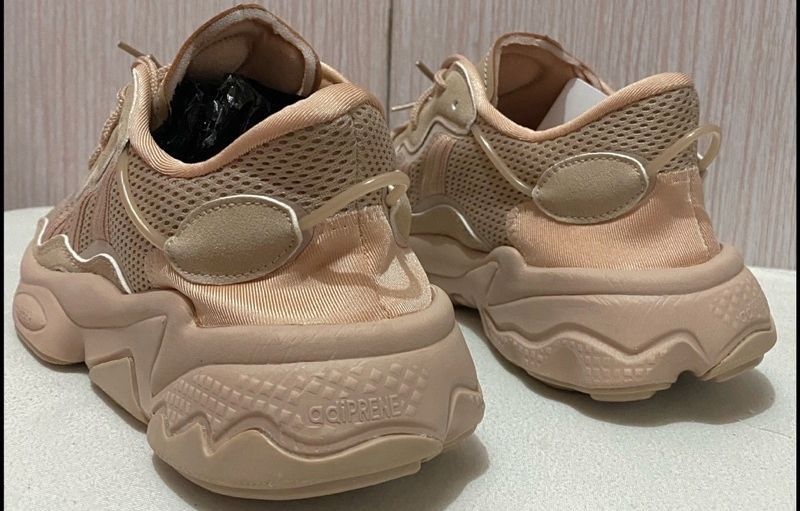 Ozweego tan cheap