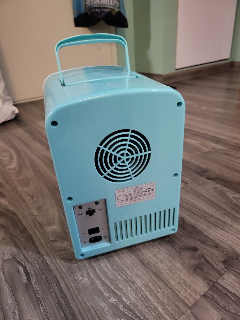 AstroAI Mini fridge Warm and Cool, TV & Home Appliances, Kitchen