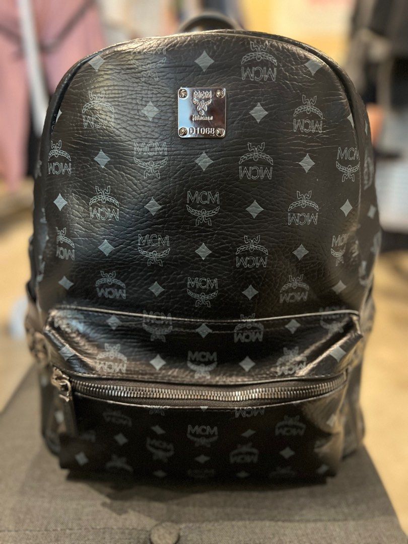 AUTHENTIC MCM BACKPACK SIZE LARGE