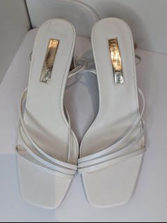 Billini  Heels - White - BRAND NEW 