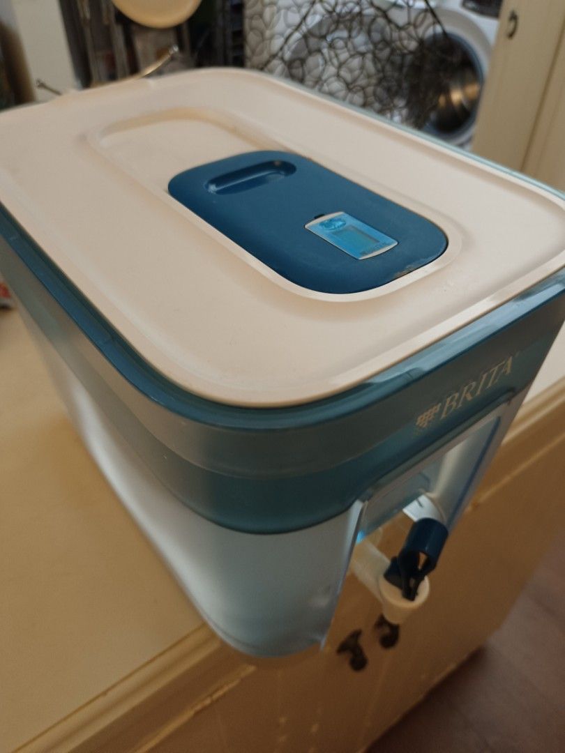 Brita Flow 8.2l Water Filter, TV & Home Appliances, Other Home