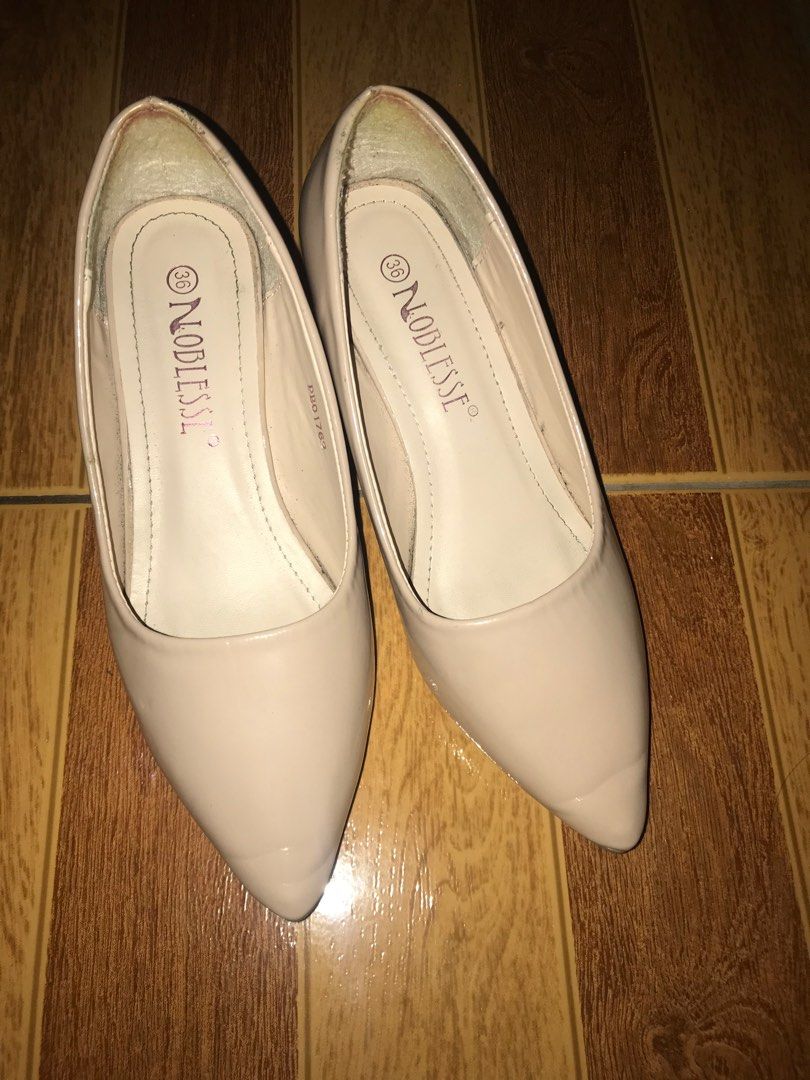 Closed Shoes - Cream Color, Women's Fashion, Footwear, Heels on Carousell