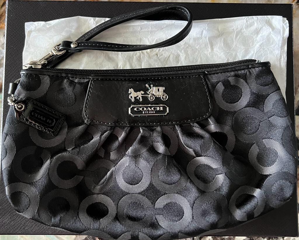 Coach clutch BAG IN DIFFERE COLORS , Luxury, Bags & Wallets on Carousell