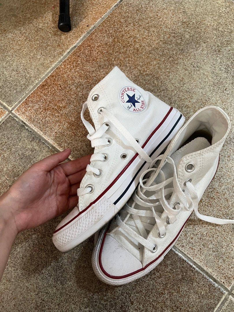 White chuck outlet taylors women
