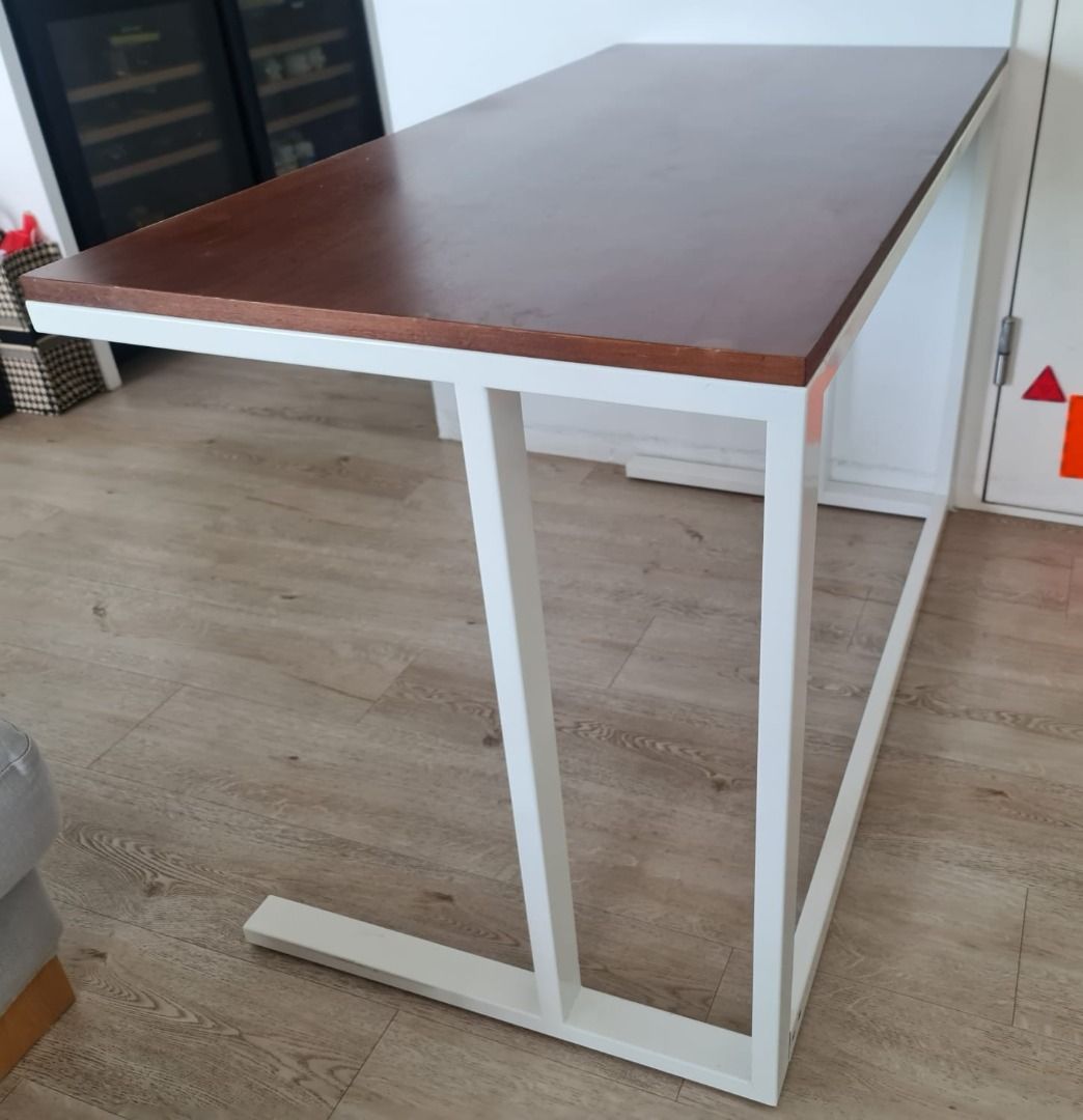 Pilsen desk top salt white