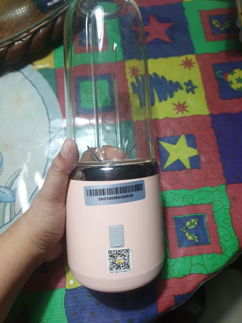 PINK DEERMA BLENDER PORTABLE JUICER PRELOVED, TV & Home Appliances