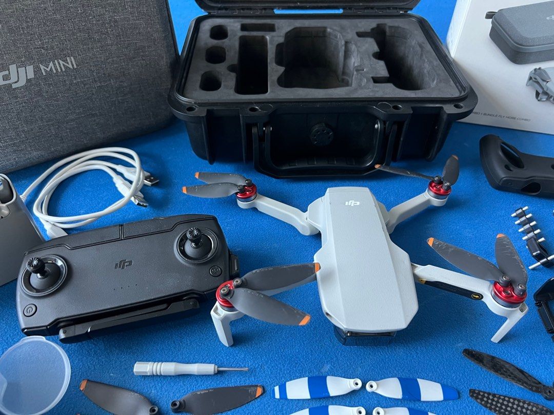 Dji Mini SE Drone (Warranty MAY 2023), Photography, Drones on Carousell