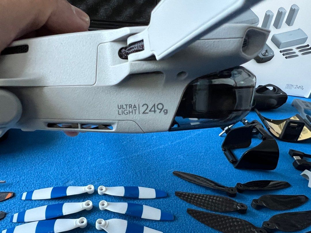 Dji Mini SE Drone (Warranty MAY 2023), Photography, Drones on Carousell