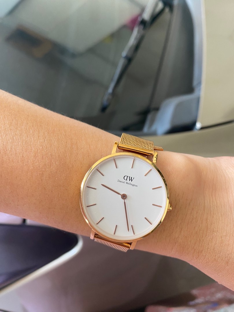 DW watch, Women's Fashion, Watches & Accessories, Watches on Carousell