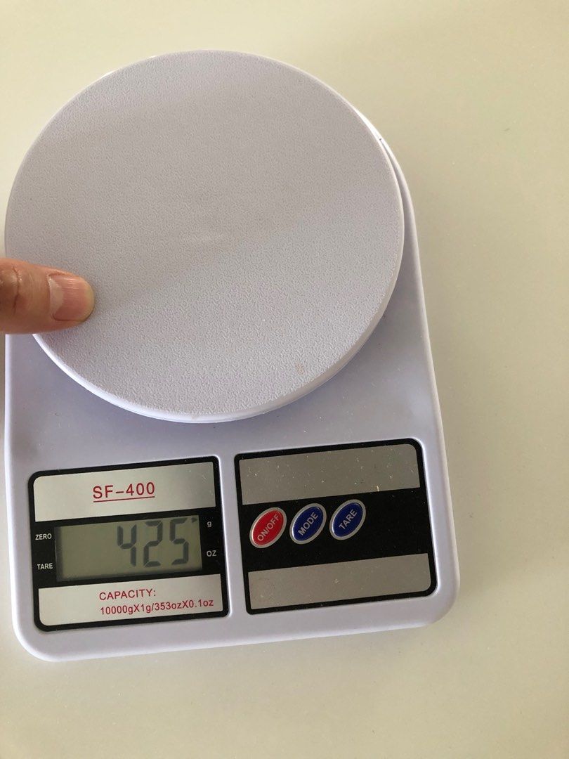 Food scale (Category: Health Monitors & Weighing Scales) located in Manila. Submitted by jacob.so (Listing ID 1197473585, Image 1). Description: Scale for food Good condition White SF-400 Call now.