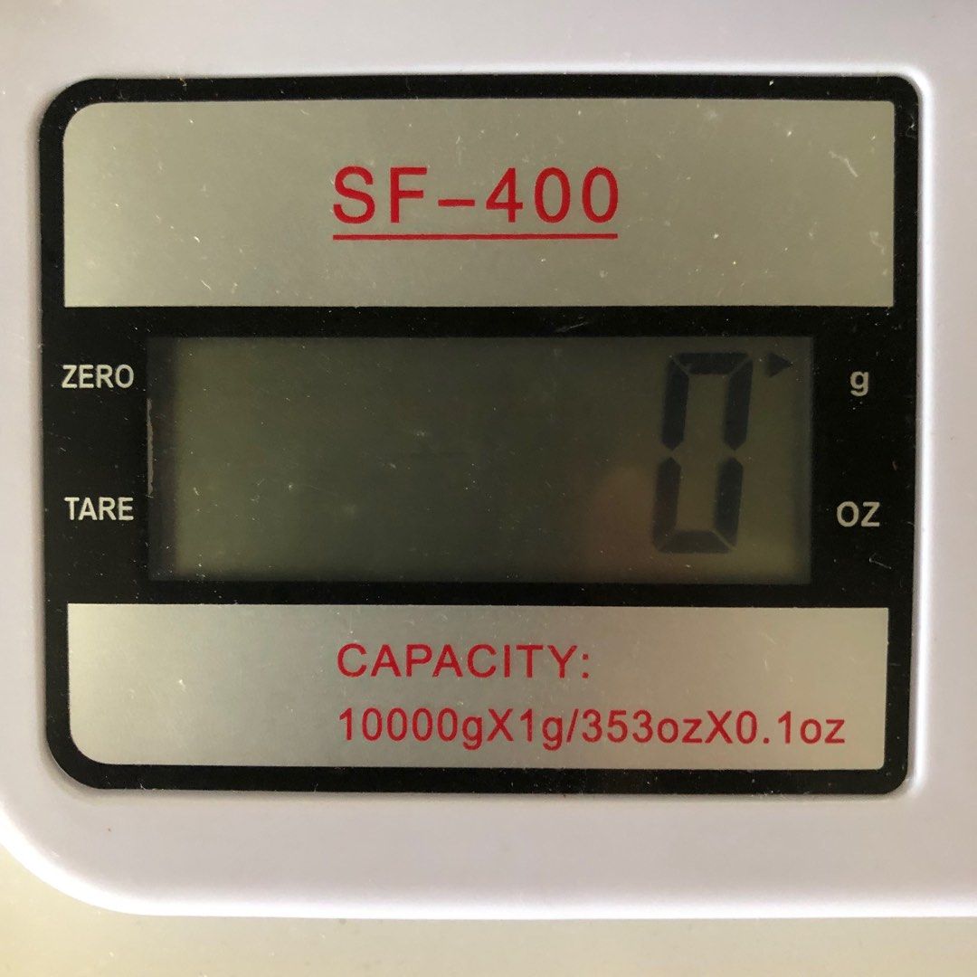Food scale (Category: Health Monitors & Weighing Scales) located in Manila. Submitted by jacob.so (Listing ID 1197473585, Image 3). Description: Scale for food Good condition White SF-400 Call now.