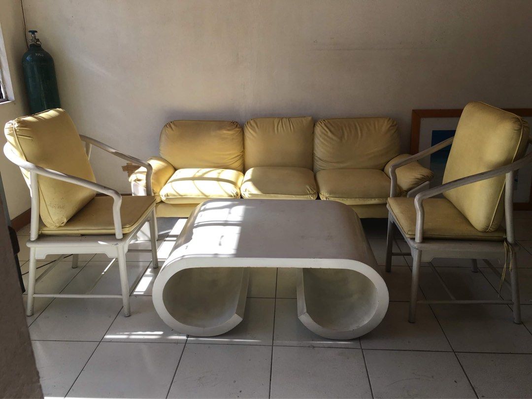FOR SALE!!! USEDGOOD FURNITURES/ ORIENTAL SOFA/ NARRA CONSOLE