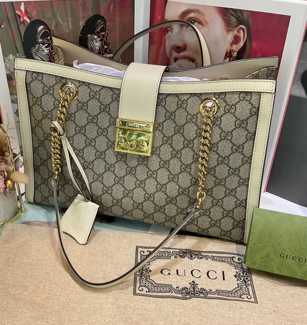 Gucci 479197 store