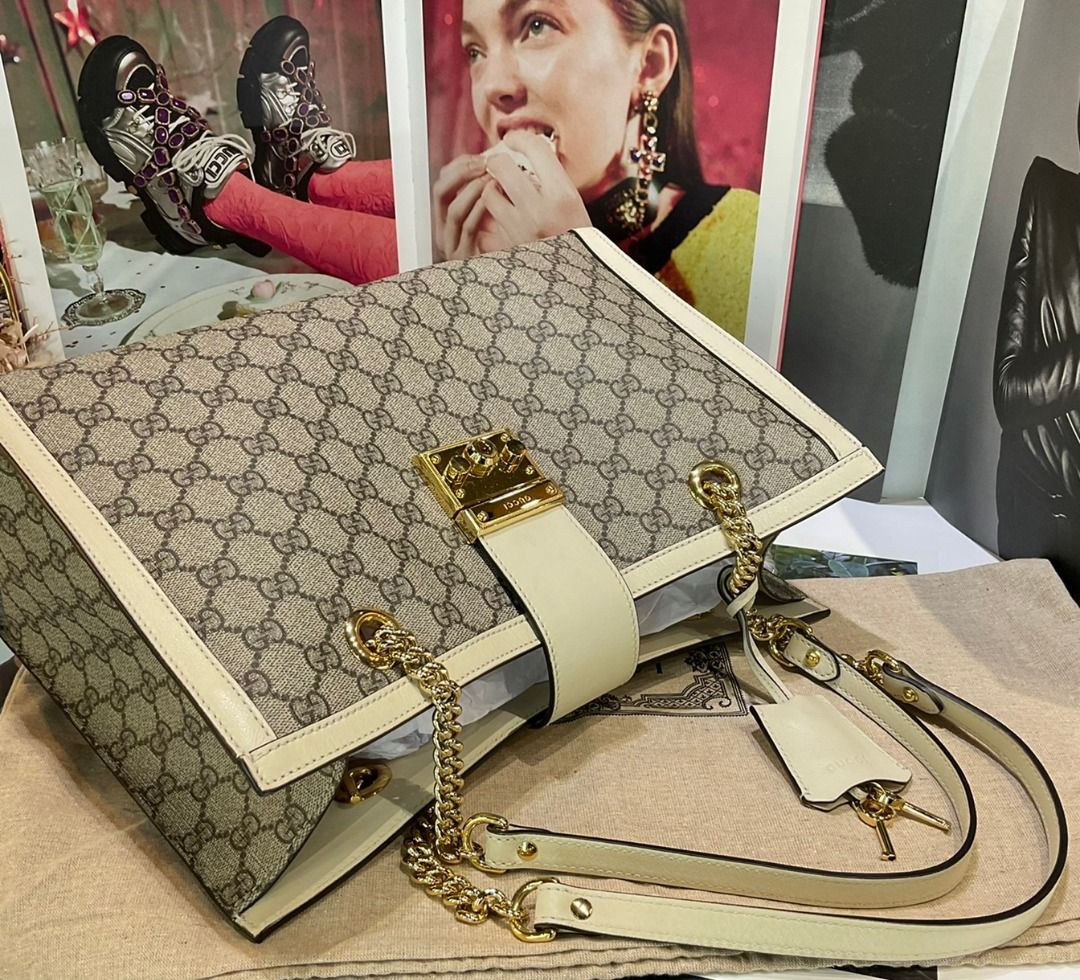 Gucci 479197 sales