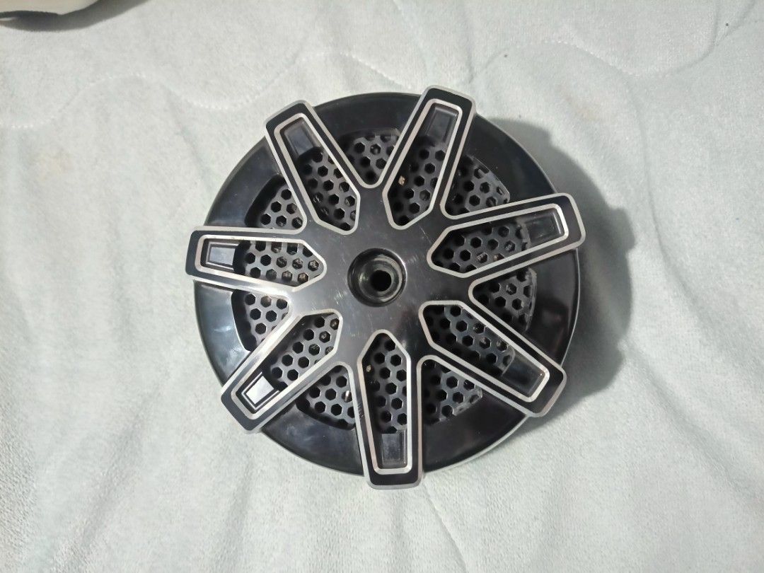 Harley Davidson K&N air filter and cover, Motorbikes, Motorbike Parts