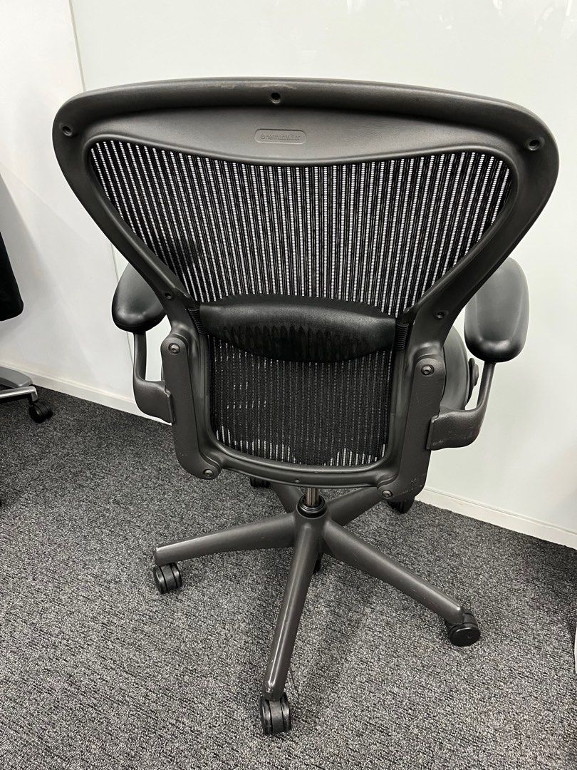 Herman Miller Aeron work chair, 傢俬＆家居, 傢俬, 椅子 Carousell
