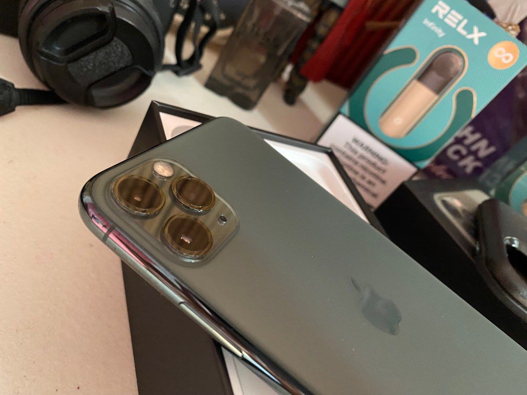 Iphone 11 pro max 64gb globelocked (Category: iPhone 11 Series) located in Quezon City. Submitted by tyler8. (Listing ID 1197427019, Image 1). Description: Iphone 11 pro max 64gb globelocked Open for swap plus cash ako sa higher model Good condition All working faceid & truetone No icloud issue makinis except sa 2 hairline lang sa screen pero hindi nakakaapekto sa performance 79% beta battery health, not advisable to replace battery kasi makunat 