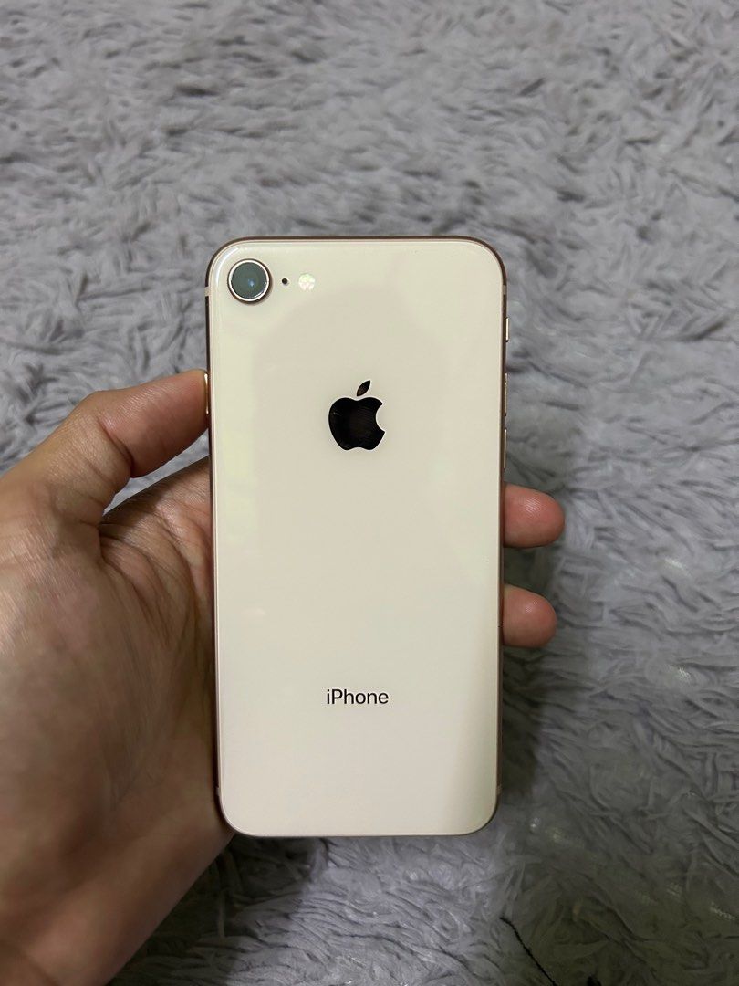 Iphone 8 white deals and rose gold