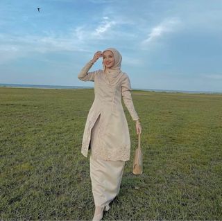 (Category: ) located in . Submitted by nadnadia889 (Listing ID 1197504245, Image 1). Description: .