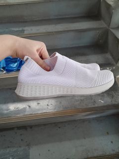 Knitted White Shoes (size 7.5)