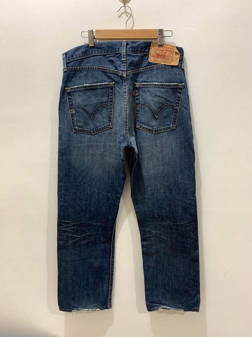 Levi's 501 Original Fit Button Fly Jeans, Men's Fashion, Bottoms, Jeans on  Carousell
