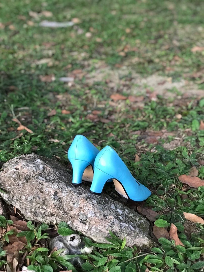 high heels light blue