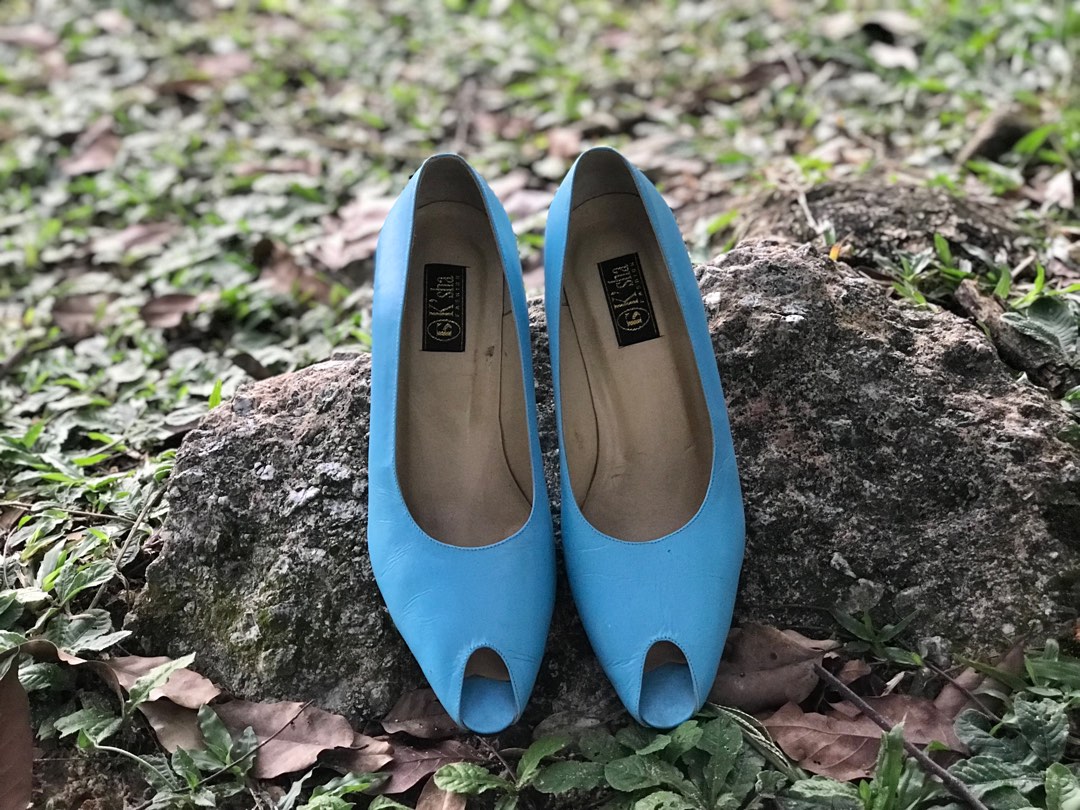 high heels light blue