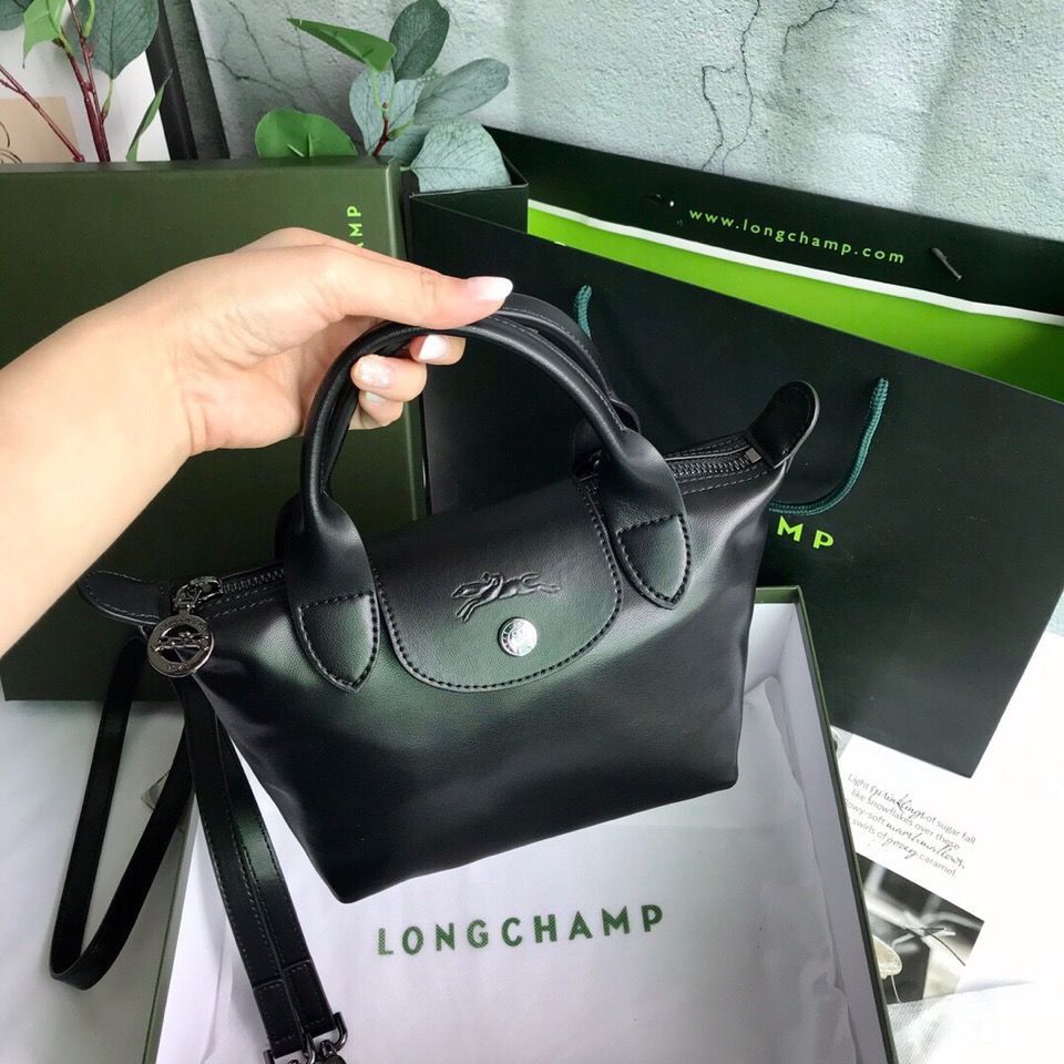 longchamp mini last plaige cuir top handle sling bag mini black instock