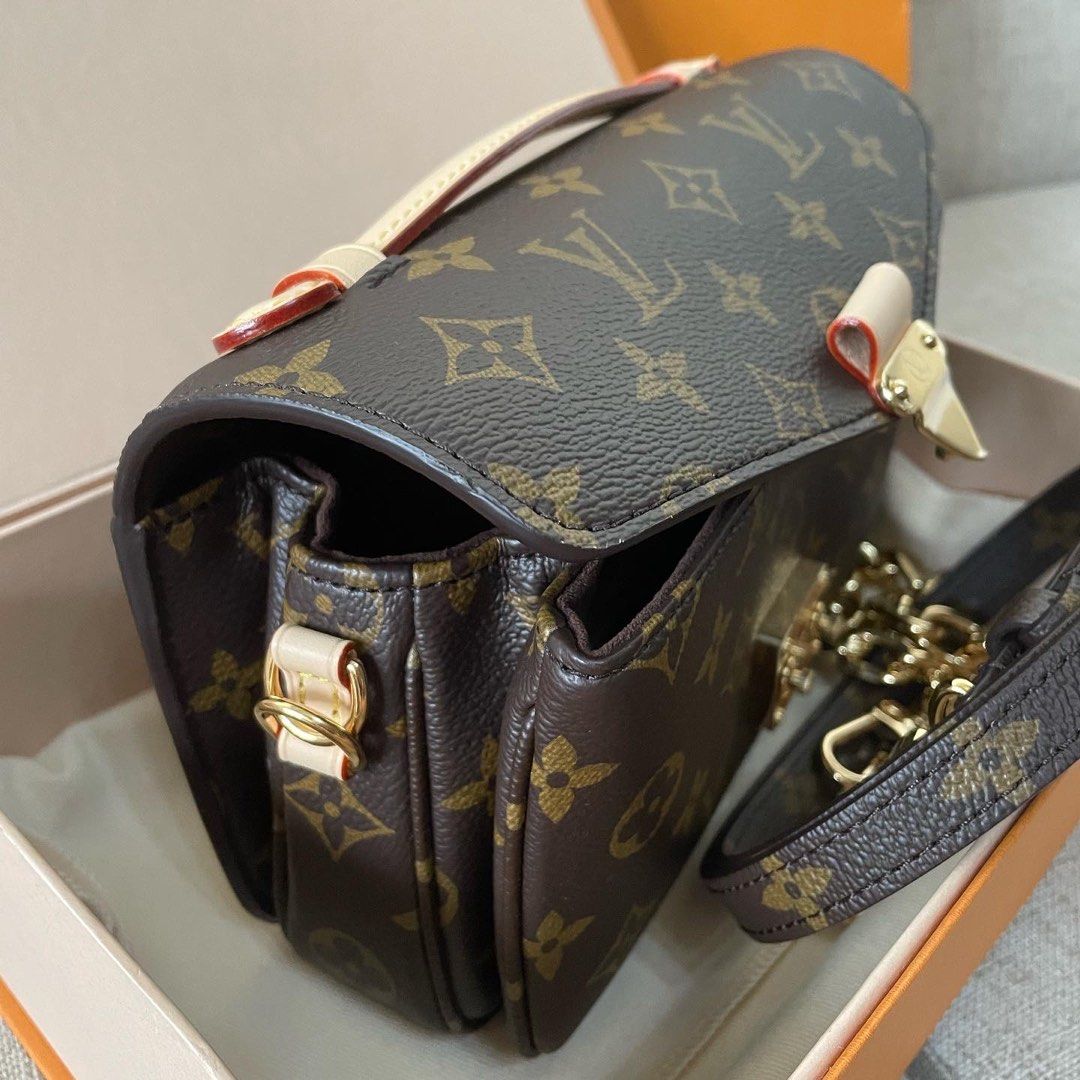 Mini pochette metis reverse mono east west bag, Luxury, Bags & Wallets on  Carousell
