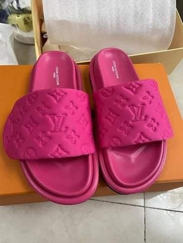Lv slides louis vuitton size8