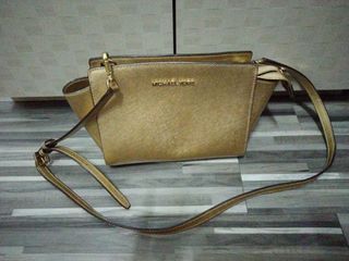Michael Kors Sling Bag