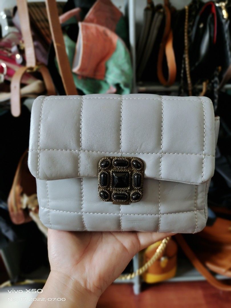 Monalisa Black Leather Slung Bag, Women's Fashion, Bags & Wallets,  Cross-body Bags on Carousell