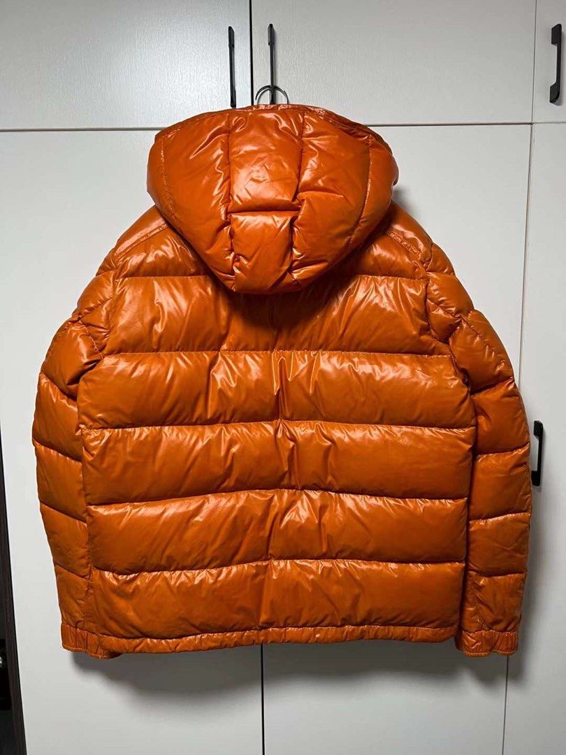 Moncler 羽絨外套, 名牌精品, 精品服飾在旋轉拍賣
