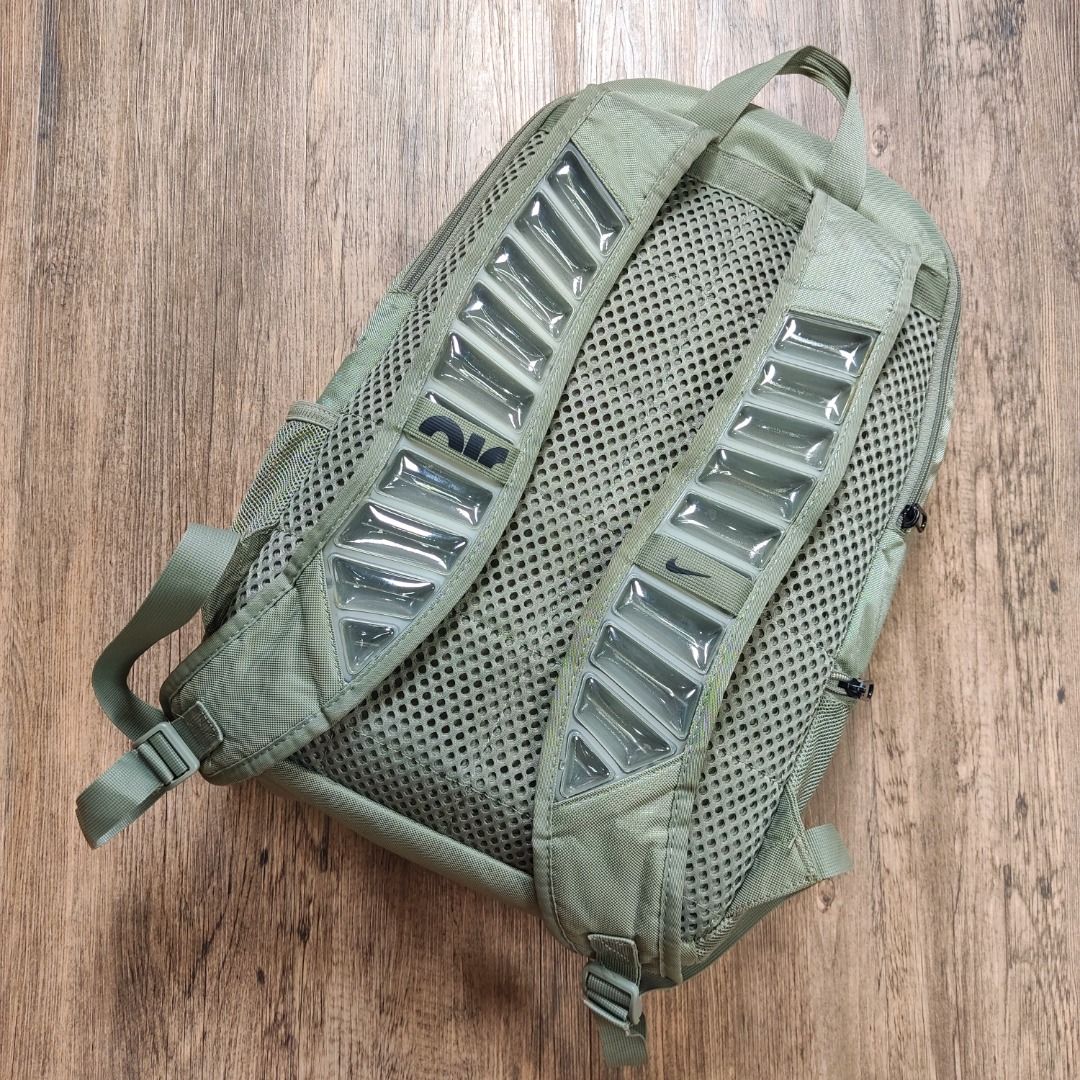 Nike Air Brasilia Varsity Training Backpack, Men's Fashion, Bags