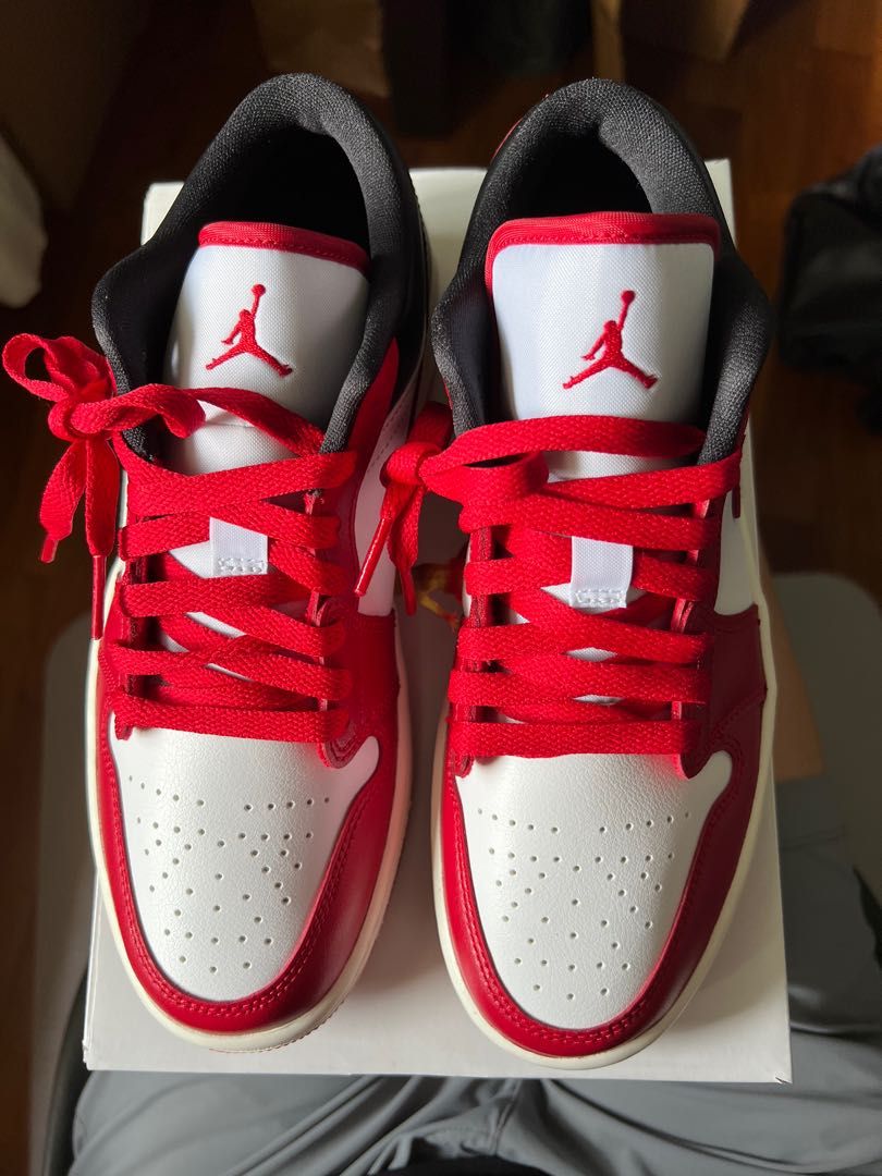 nike jordan 1 red low