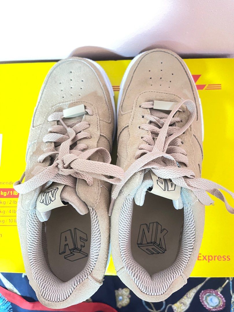 nike nude air