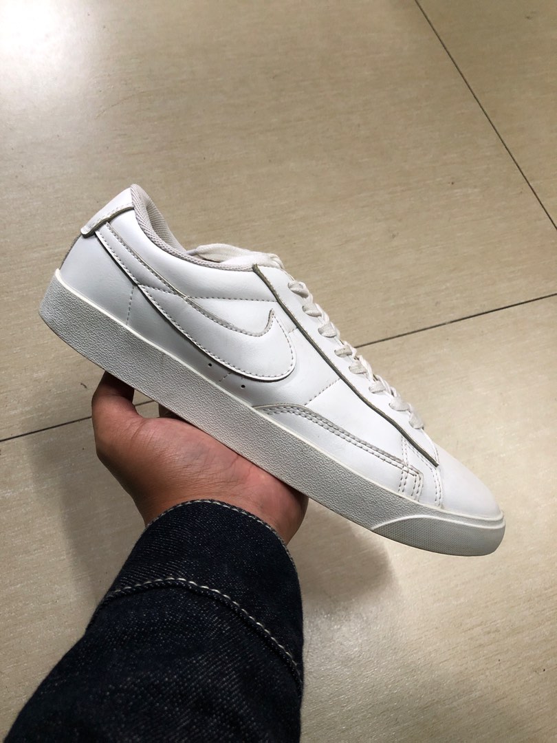 Nike blazer deals triple white