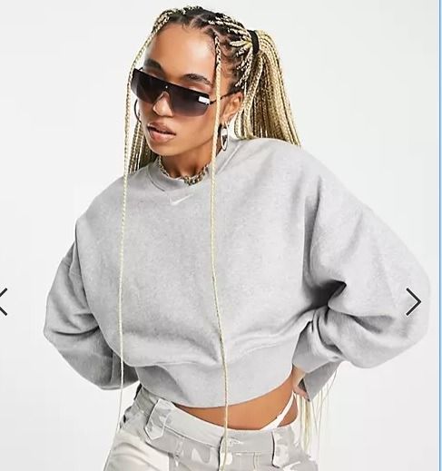 nike mini swoosh oversized cropped sweatshirt in light gray