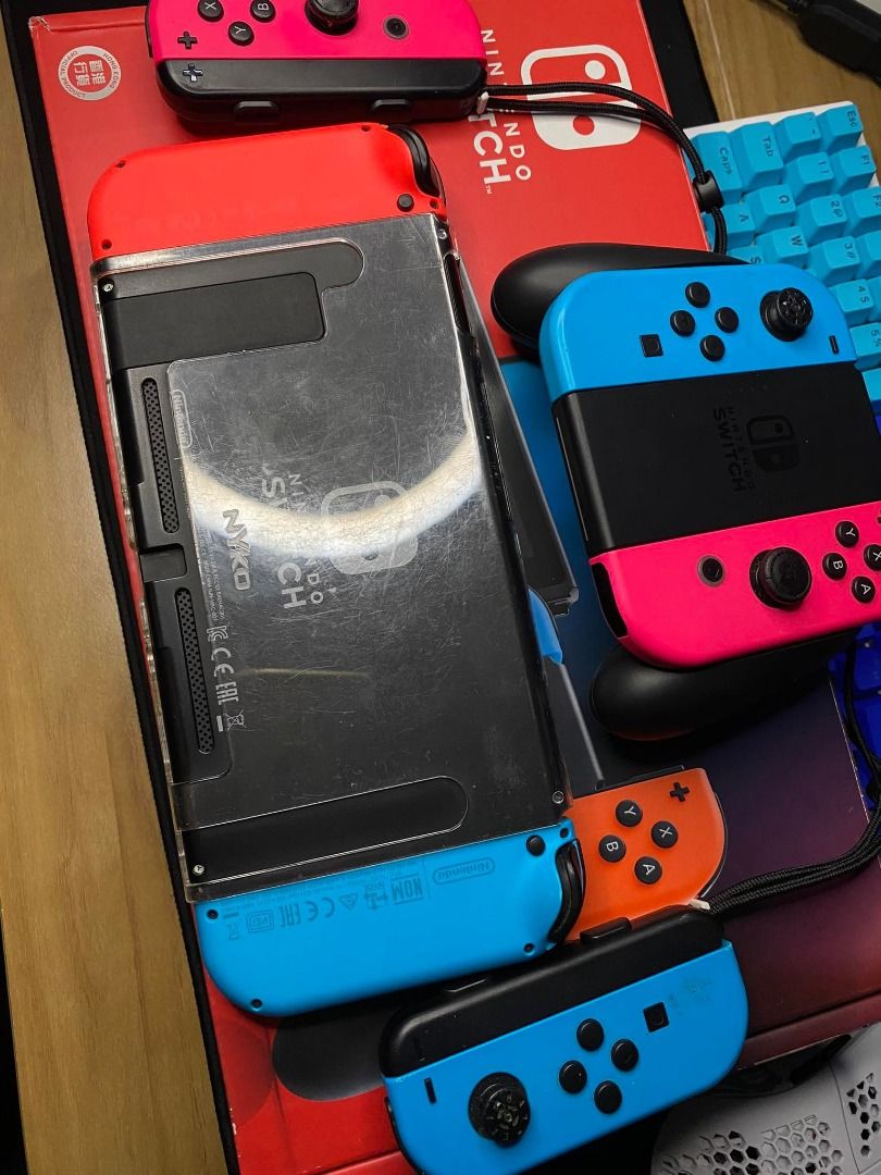 Nintendo Switch V2 with 3 pair of joycons, Video Gaming, Video Game