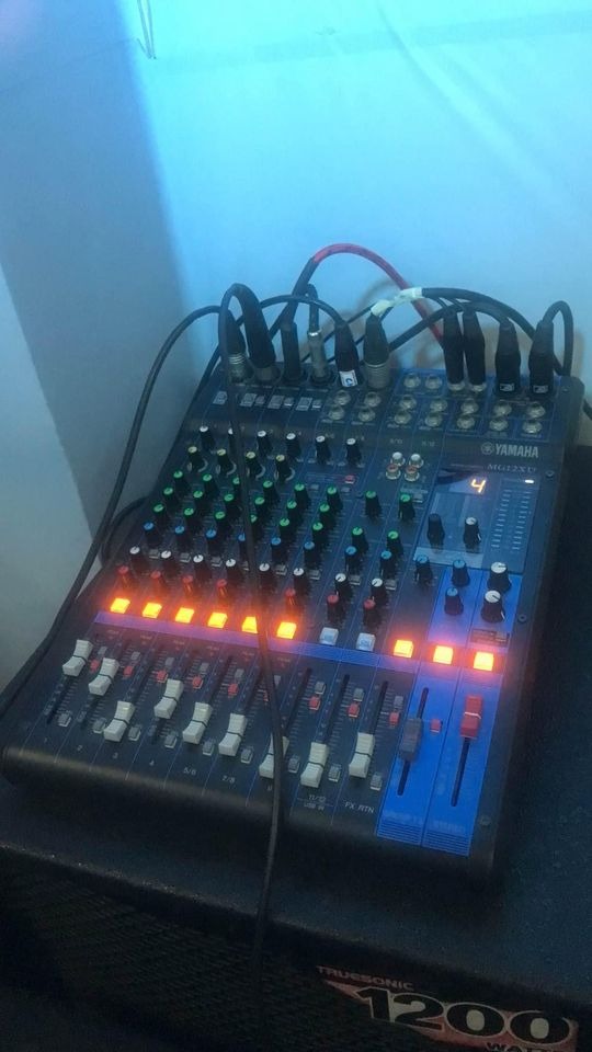 Original Yamaha mixer MG12XU for sale, Audio, Other Audio Equipment on